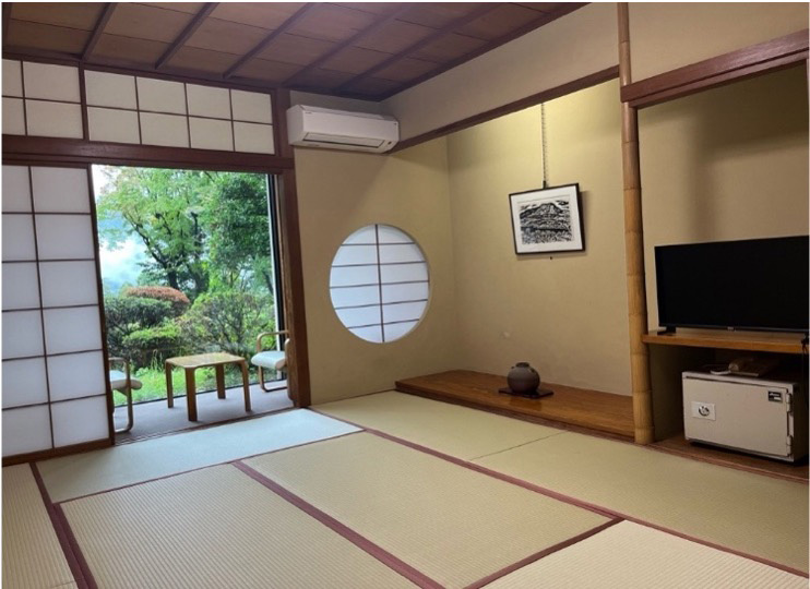 102号室